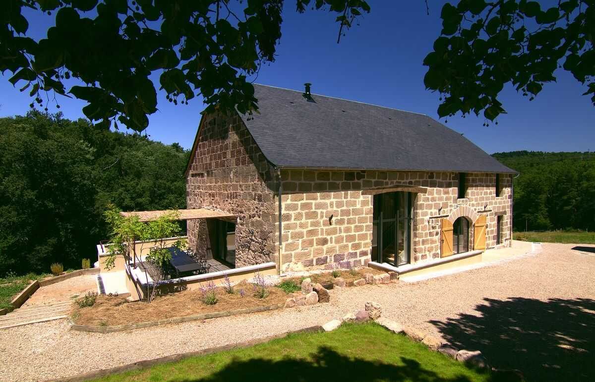 La Gissonnerie, gîte dans une grange rénovée gîte extérieur